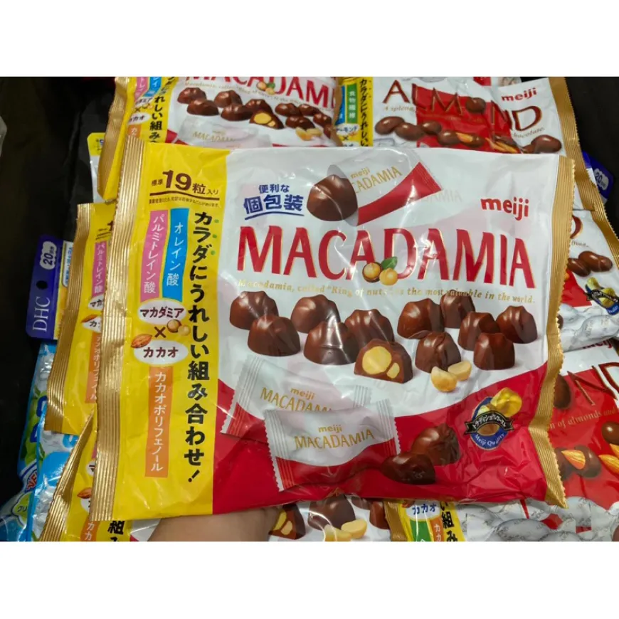 Meiji Macadamia Chocolate